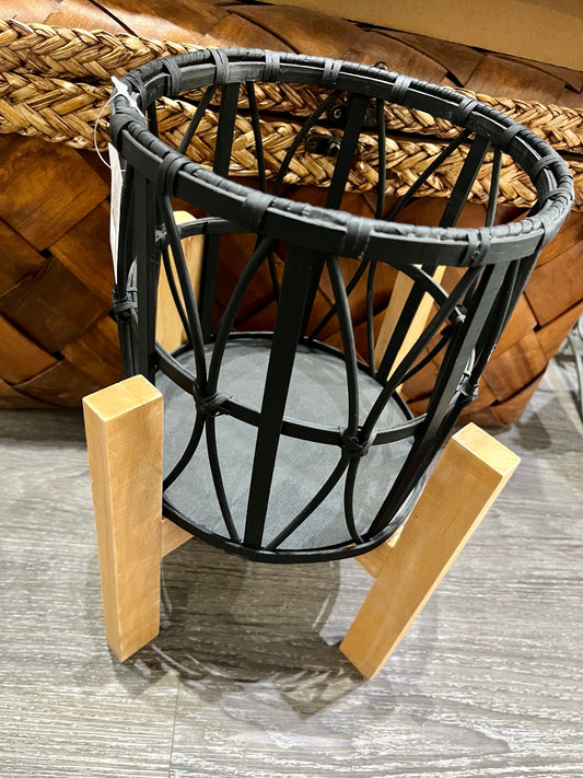 Nostalgia - Plant Holder - Black