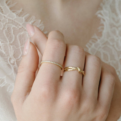 Everly Knot Ring