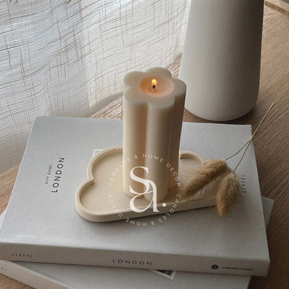 Daisy Pillar Soy Candle Studio Akiyo