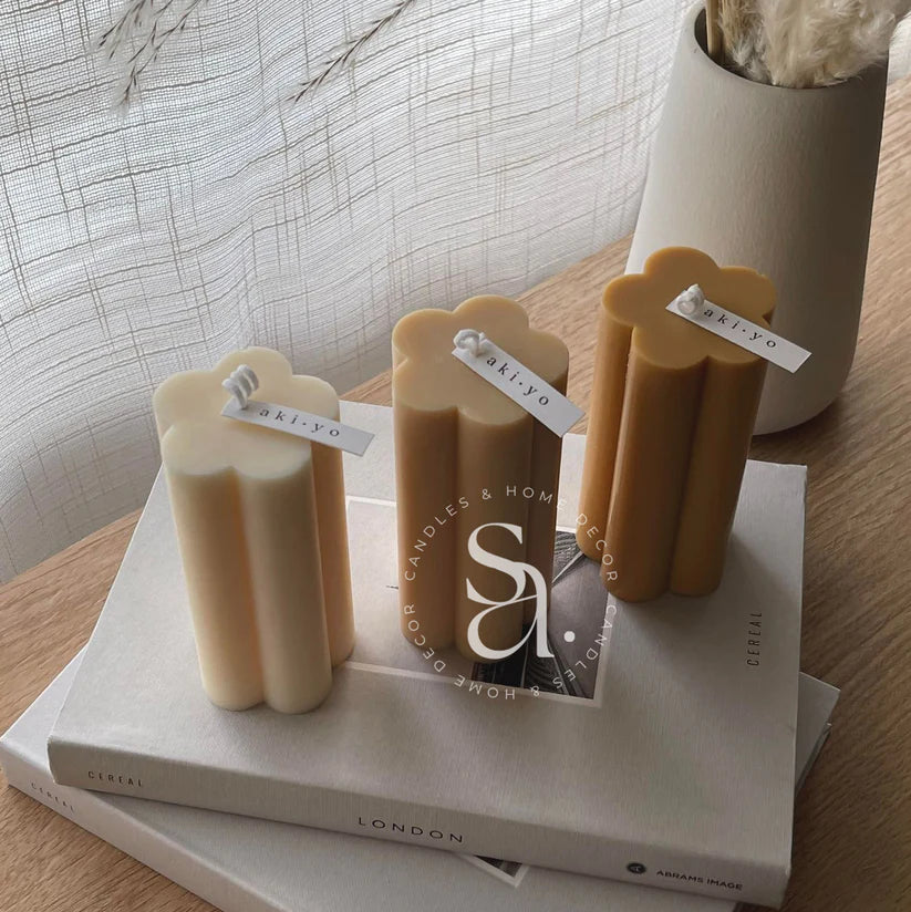 Daisy Pillar Soy Candle Studio Akiyo