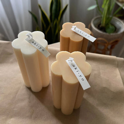 Daisy Pillar Soy Candle Studio Akiyo